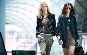 Женская одежда итальянской марки Rinascimento.  #829785