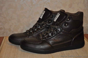 Продам ботинки GUESS Josten #820626