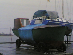 продам пластиковый баркас бот  возможен обмен #837358