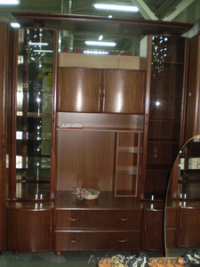 Стенка в зал , фабричная привлекательный дизайн, дутые стекла Б/У 2 года #836495