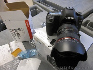 New Canon EOS 5D Mark II 21MP DSLR #861676
