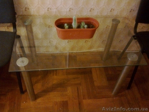 Продам стеклянный журнальный столик #870513