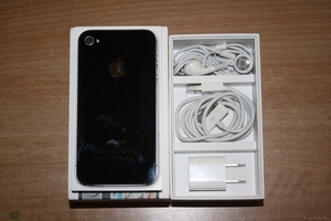 Продаю IPhone 4S 16GB Neverlock черный и белый #873599