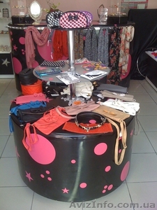 Продаю выставочную тумбу, пластик ценники,  кликсистемы #883687