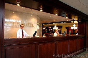 Администратор гостиничного комплекса #907281