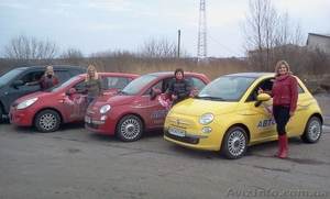 Женщина инструктор обучает вождению в Сумах #900870