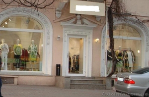 Магазин в торговом,  проходном месте #893711