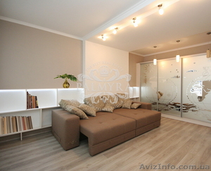 Трёхкомнатная квартира в центре посуточно  #909802