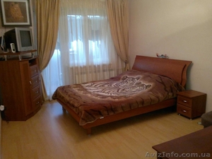Продам однокомнатную квартиру,  Тростенецкая в Киев. #909600