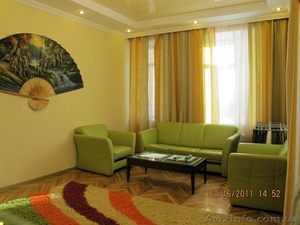 Аренда посуточно 2-комнатной люкс-квартиры с ремонтом на Золотых Ворот #925562