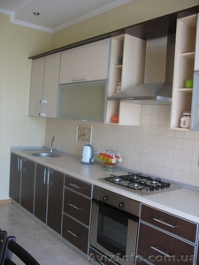 2- ком.квартира,  новострой,  73м,  новый евроремонт,  новая мебель и техника,  2 с/у #934029