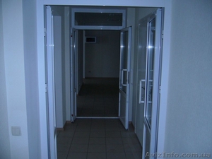 Сдается помещение 173м,  основная 124м,  вспомогательная 49м,  1 этаж высокий #937004