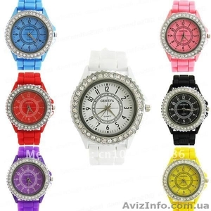 часы Geneva с стразами #932949