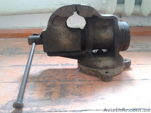 Продам тиски чугунные СССР #949594