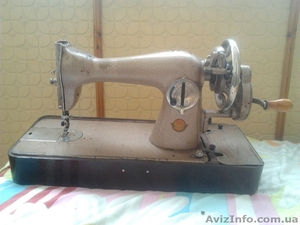 Ручная настольная швейная машинка СССР #949584
