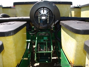 16-ти рядная сеялка John Deere модели 7200.  #942504
