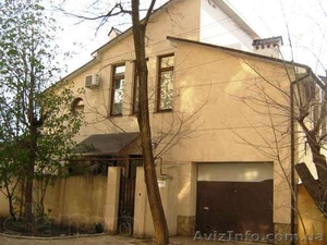 Продам 3-х этажный дом возле моря по ул. Кондрашина #968242