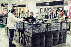 Продам торговое оборудование,  витрина,  островок.  3*2м #954361