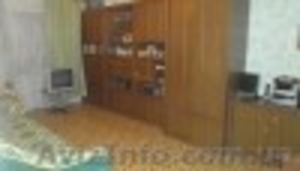  Предлагаю большой выбор квартир и комнат  без посредников. #983834