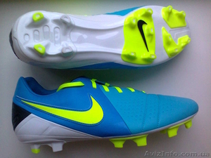 Две пары профессиональных бутс Nike CTR 360 (Испания). 43 и 44 размеры. 1000 гр. #977301