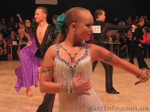 Пошив бальной,  танцевальной,  дизайнерской одежды,  изготовл украшений #984274