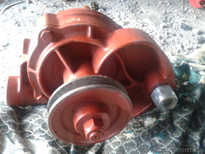 Продам насос на автобетономешалку #996454