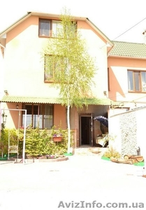 Сдаётся ПОСУТОЧНО 3-х уровневый дом в Крыжановке на праздники. #1012369