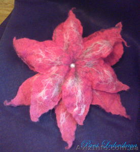 Брошка из овечьей шерсти  #1011501