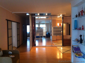 Продам 3-комнатную квартиру,  г.Киев #1021200