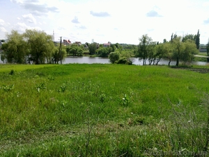 Продам участок 20 соток в пос. Ольховка на берегу озера 10 км. от Харь #875463