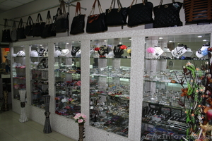 Продам торговое Оборудование Витрины Стекло #1046016