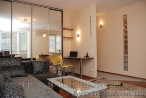 Сдам посуточно 1-х ком. квартиру .Станция метро 