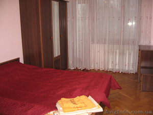 Двухкомнатная квартира посуточно в Ровно #1082259