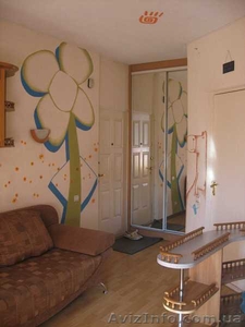 Сдам посуточно свою 1 к. кв. м. Университет,  ул. Гиршмана 4. 300грн/сут.  #1067635