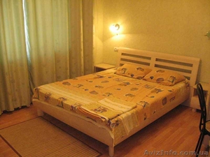 Посуточно сдам свою 2 комн. кв. м. Университет,  ул. Мироносицкая 95 #1067637