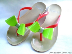 Бежевые с бело-зеленым бантом Силиконовые женские шлепанцы, вьетнамки. #1111579