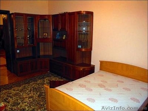 Затишна 3 кім квартира в чудовому зеленому районі міста. Вул Коцюбинського #1116756