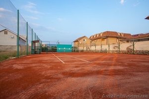 Профессиональный теннисный корт на берегу моря участок под постройку #1129628