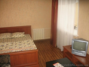 Сдаю 2-х комнатную гостинку. Метро  ХТЗ ул. Мира. #1137103