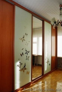 Гардеробные и шкафы-купе от производителя. Декор фасадов на своём производстве.  #1132698