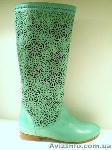 Белые женские кожаные сапоги с лазерной перфорацией #1146700