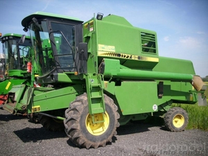 43.Компания Harvesto продает Зерноуборочный комбайн  John Deere  #1151893
