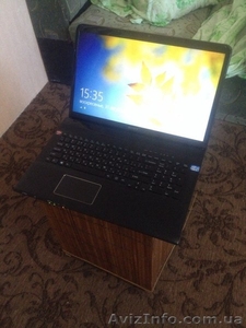 Sony VAIO E17 (SVE171c11v) #1146582