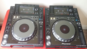 2 x PIONEER CDJ-2000 Nexus and 1 x DJM-2000 Nexus DJ MIXER  ----$ 2700USD #1159392