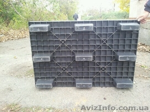 Продам плаcтиковые поддоны #1180953