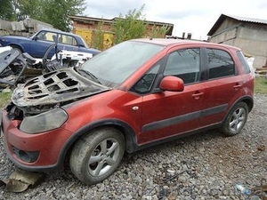 Suzuki SX4 запчастини бу Sx4 разборка шрот автозапчастини SX4 #1195789