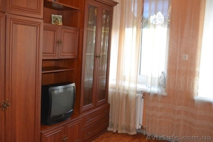 Cдам однокомнатную в Центре,  возле памятника Дерибасу. #1207745