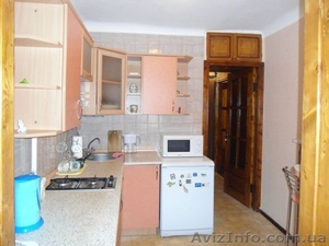 Сдам посуточно 1-комнатную квартиру с пристройкой #1204845