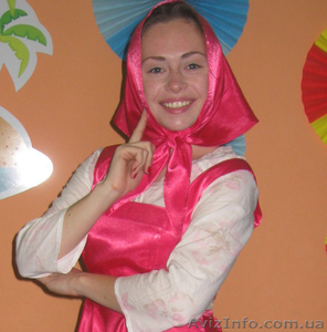 Клоуны и другие персонажи на празник #1206594