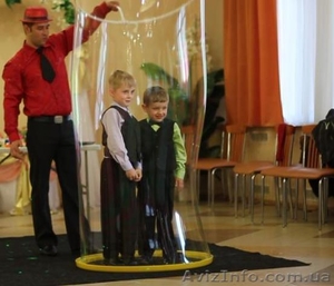 Шоу гігантських мильних бульбашок #1057947